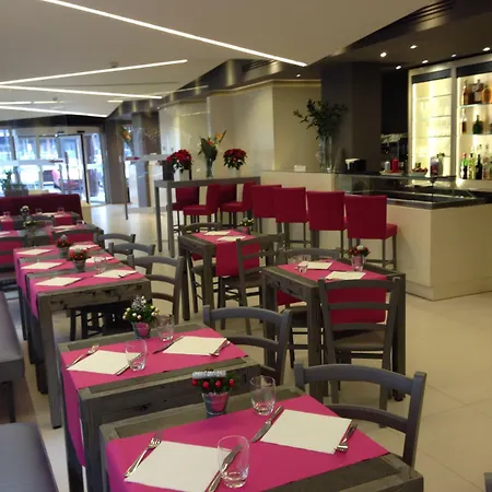 Moderno - Adults Only 4*