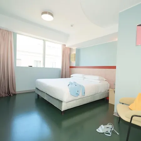 Moderno - Adults Only Rom