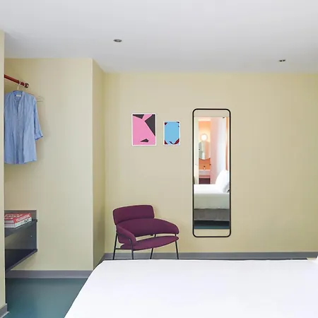 Moderno - Adults Only 4*