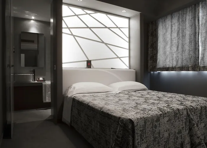 Moderno - Adults Only Rom