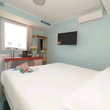 Moderno Hotel Roma