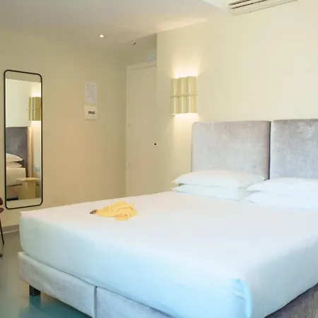 Hotel Moderno Rome