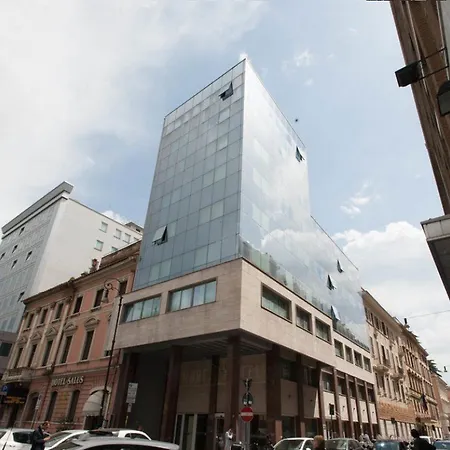 Ξενοδοχείο Moderno 4*