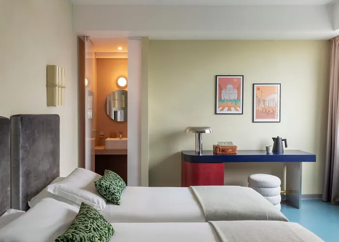 Moderno - Adults Only