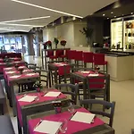 Moderno - Adults Only 4*