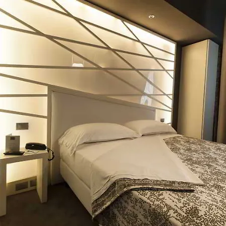 Hotel Moderno 4*